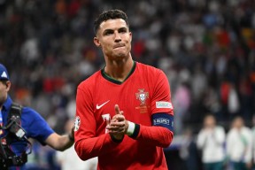 关于大师赛巅峰对决！徽州火狐队惊险晋级祁连青龙队，棒球赛场再起波澜；外援联手发威的信息电子竞技