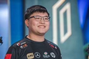 Uzi回归赛场，大胜首场状态亮眼，C9观众沸腾！(uzi是否回归)在线体育